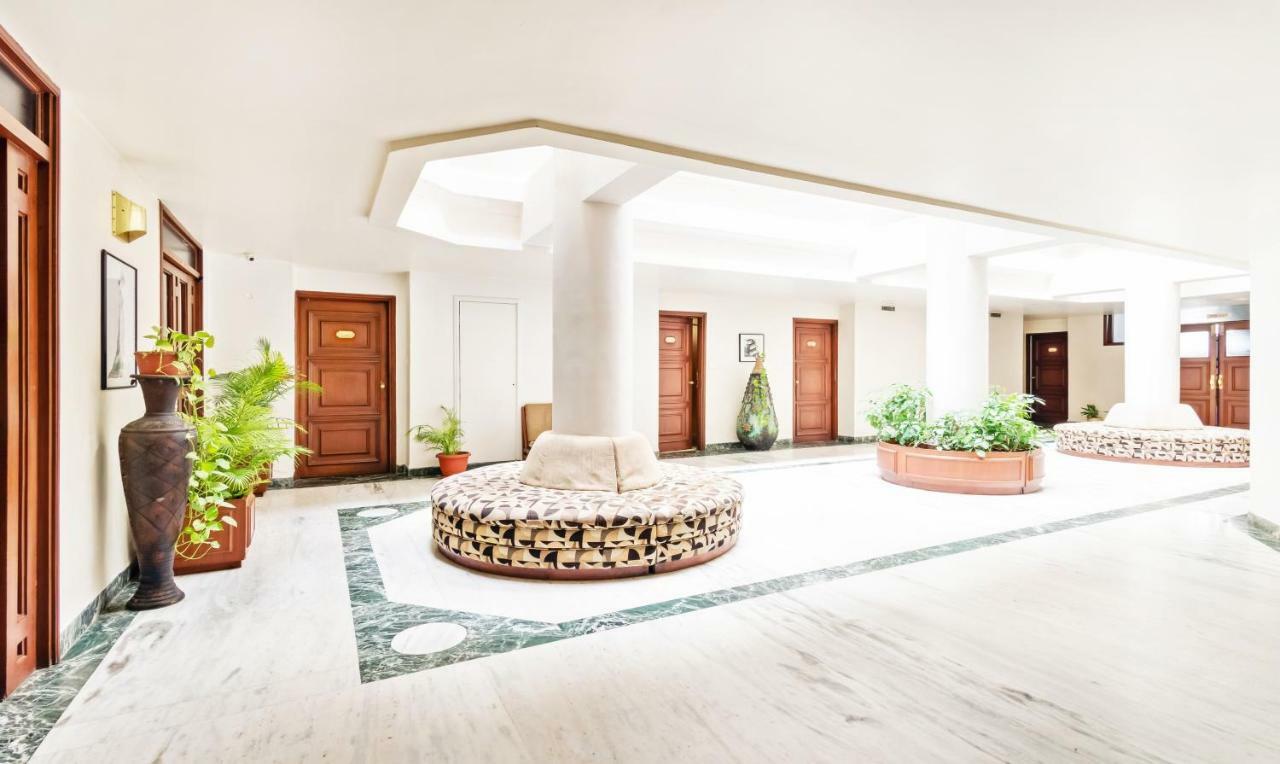 Hotel Crown Palace Индаур Экстерьер фото